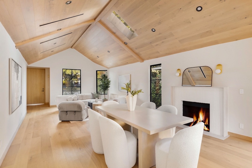 Bright modern interior featuring elegant moulding and trim details in a contemporary home.